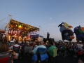 Band-Aaron-Lewis-and-balloons